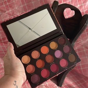 🎈SALE🎈🎀#43.MAKEUP 15-COLOR EYESHADOW PALETTE🎀